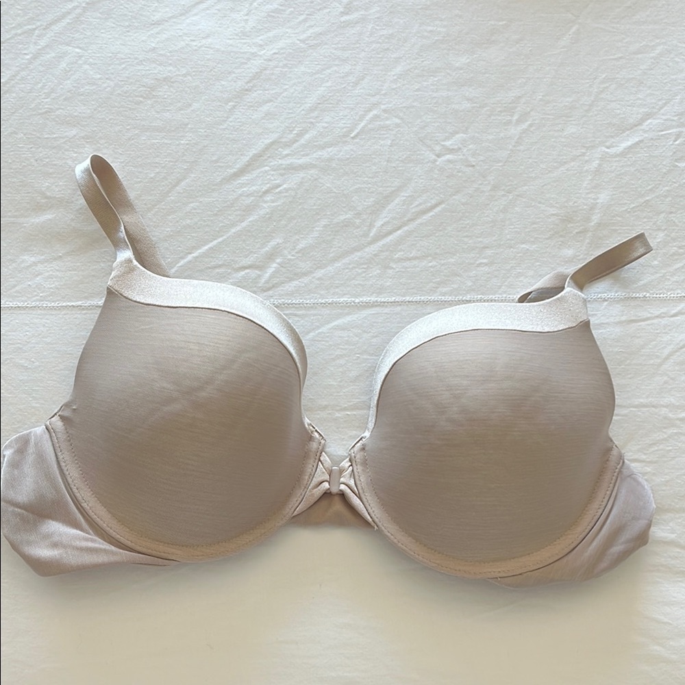 Vanity Fair Illumination #75339, front closure, convertible straps, beige Bra